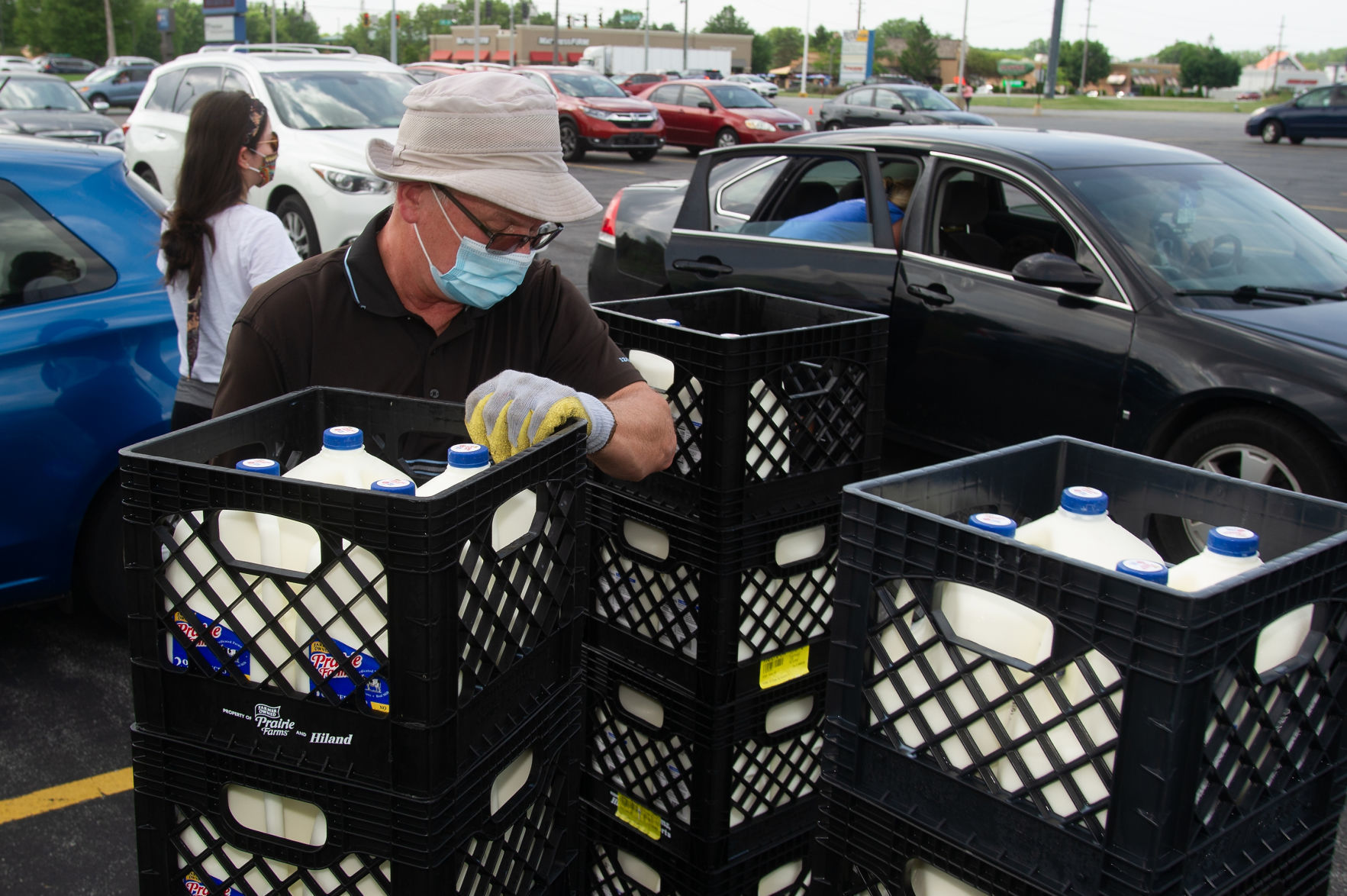 Prairie Farms Dairy, Franciscan Health distribute free milk